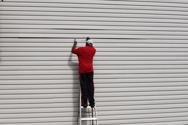 Loose Siding Repair in Snohomish