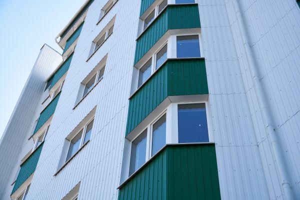 Corrugated Metal Siding Repair in Snohomish