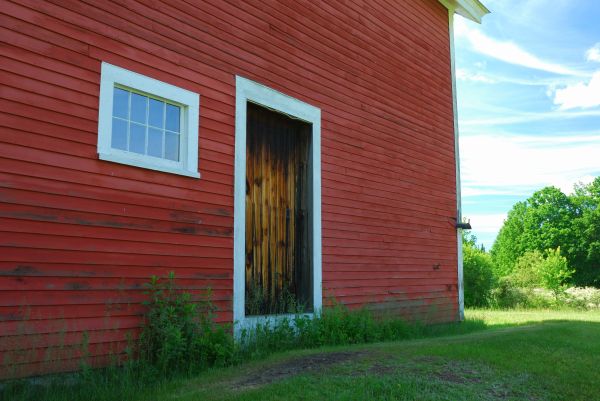 Wood Barn Siding Installation in Snohomish